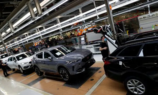 Europe Turning Less Competitive, Losing Business to North America, Says Survey