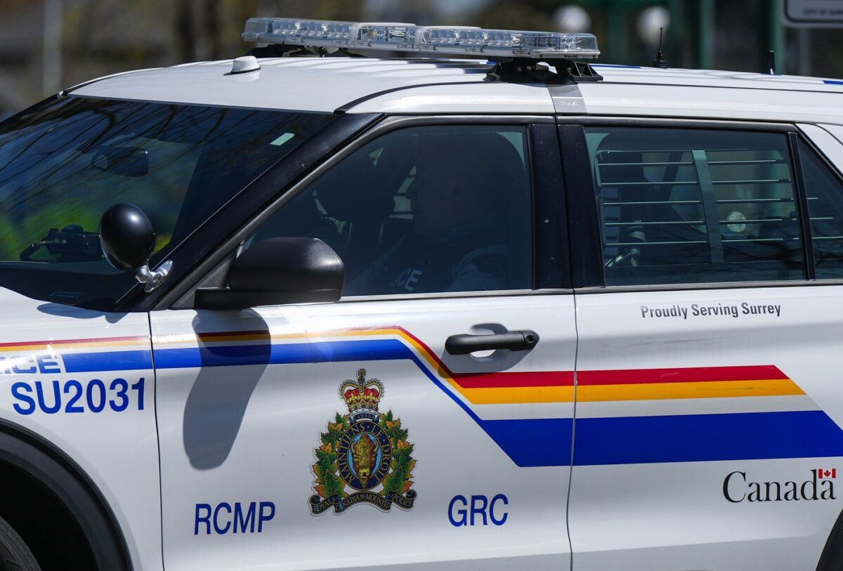 NextImg:Off-Duty BC RCMP Officer Saves 3 Adults From Burning House