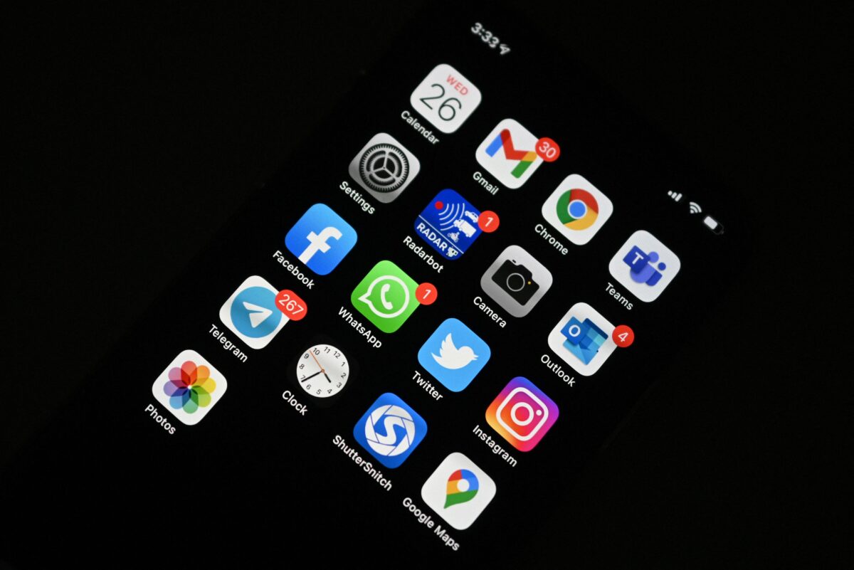 Fear of Missing out Keeps Young People From Logging Off Social Media