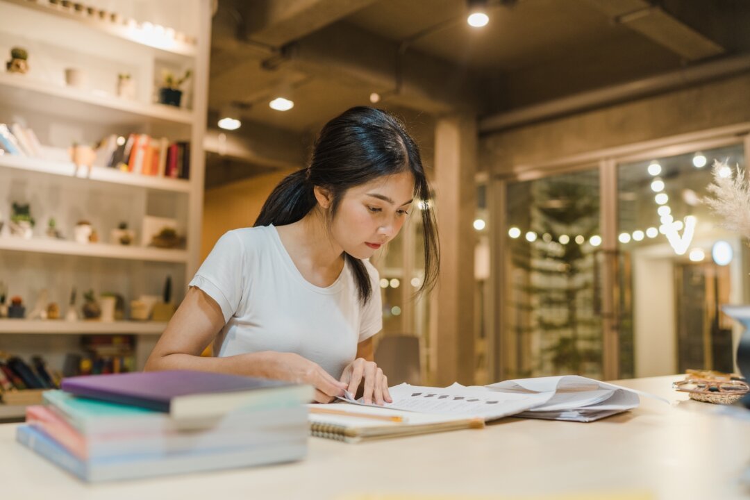Hard work and a willingness to do more than what is required will pay off in the long run. (Tirachard Kumtanom/Shutterstock)