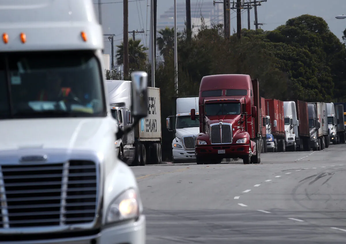 Trucks lining up to make deliveries at the Port of Oakland, Calif., on Feb. 18, 2014. (Justin Sullivan/Getty Images)