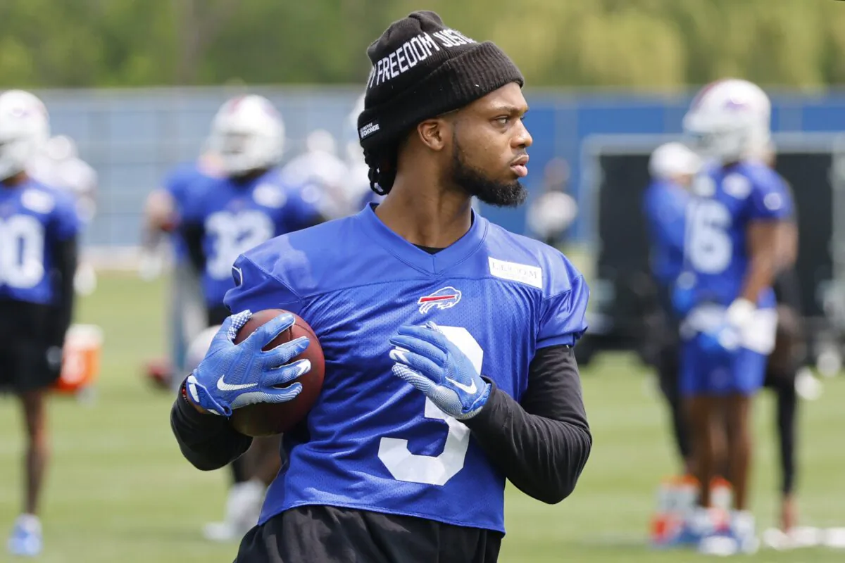 Buffalo Bills defensive back Damar Hamlin (3) works out during NFL football practice in Orchard Park, N.Y., on May 23, 2023. (Jeffrey T. Barnes/AP Photo)