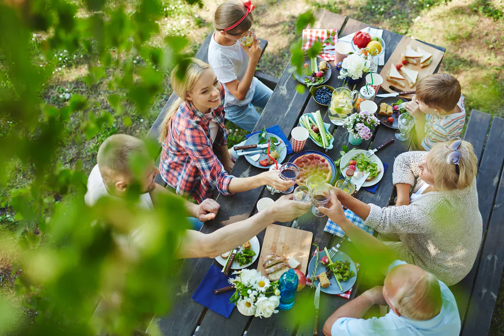 Classic picnic foods are easy to transport and hold up well even on warm days.(Pressmaster/Shutterstock)