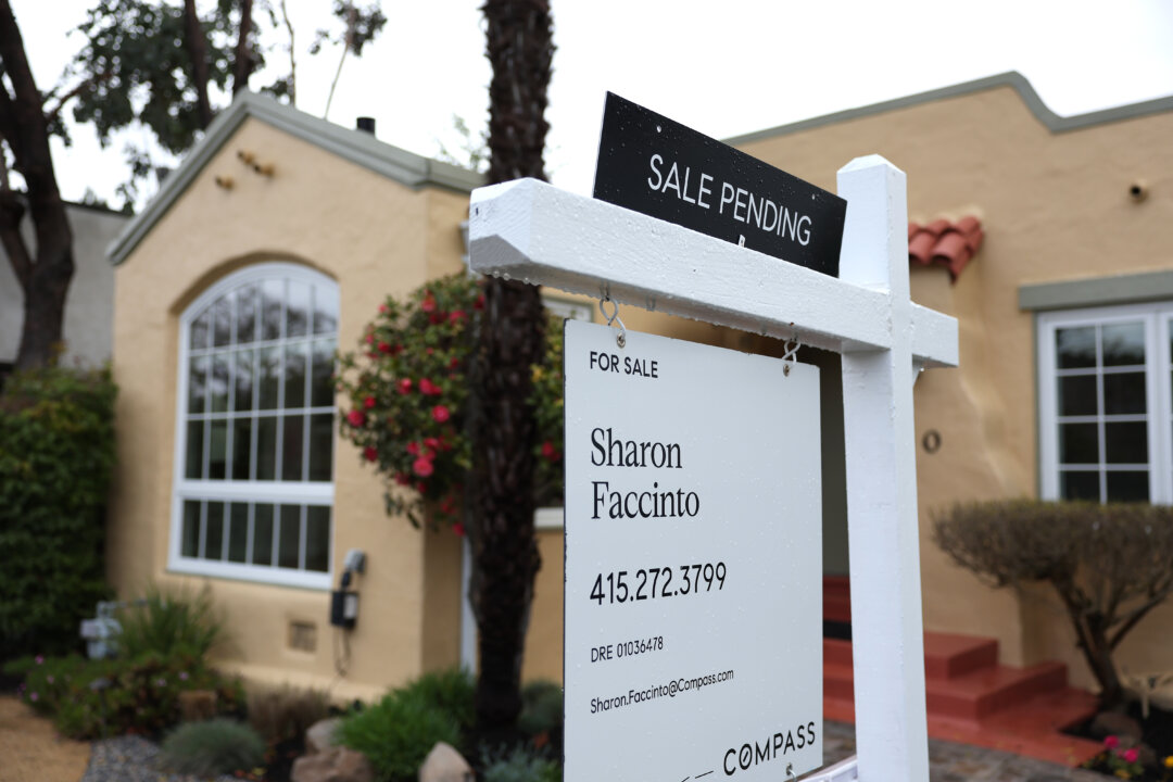 Pending Home Sales in US Drop Nearly 10 Percent in December: NAR