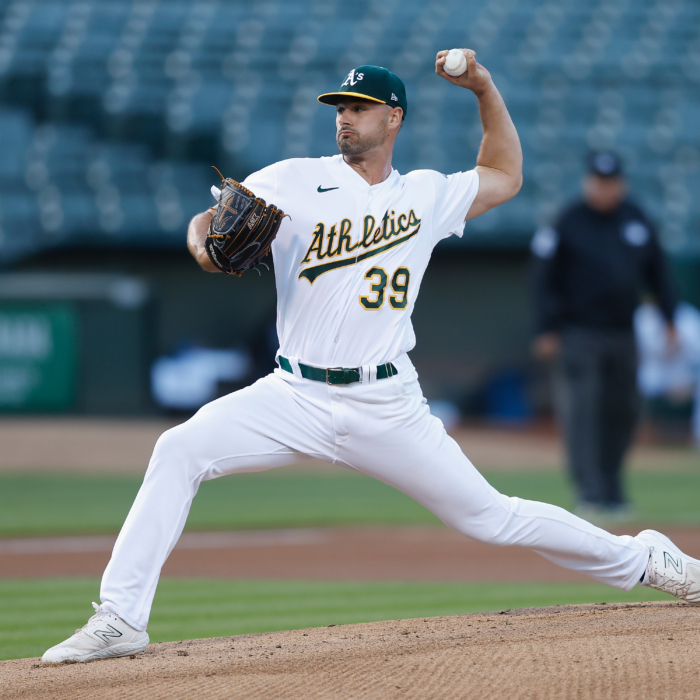 Wild MLB debut by Yankees' Weissert; HBPs on 1st 2 pitches