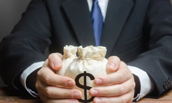 Bankers and Regulators Fail Money and Banking 101 