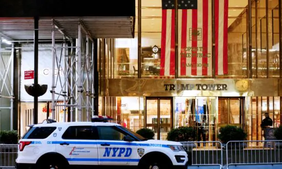 Art Teacher Who Chased Reporters With Machete Surrenders to NYPD