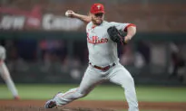 Kimbrel 8th Pitcher in MLB History to Earn 400 Saves, Phillies Beat Braves 6–4