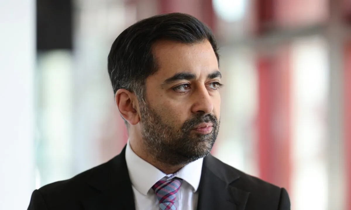 First Minister of Scotland Humza Yousaf tours the recently completed Clarice Pears building during a to visit to the University of Glasgow on May 26, 2023. (Robert Perry/PA)

