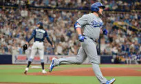 Freeman Extends Hitting Streak to 16 Games, Dodgers Beat Rays 6–5