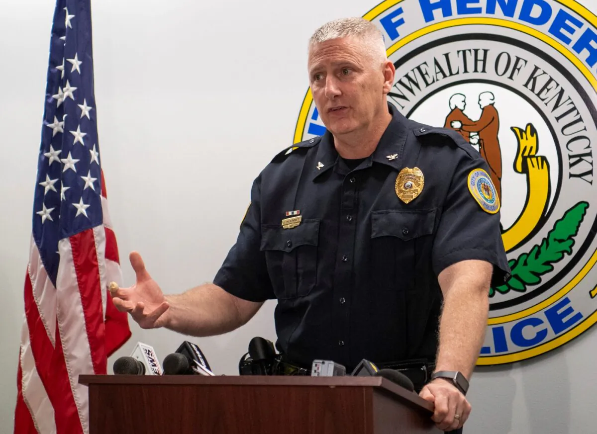 Henderson Police Chief Sean McKinney holds a press conference after officials pulled what they believe to be the body of escaped Ohio prisoner Bradley Gillespie from the Ohio River in Henderson, Ky., on May 28, 2023. (MaCabe Brown/Evansville Courier & Press via AP)