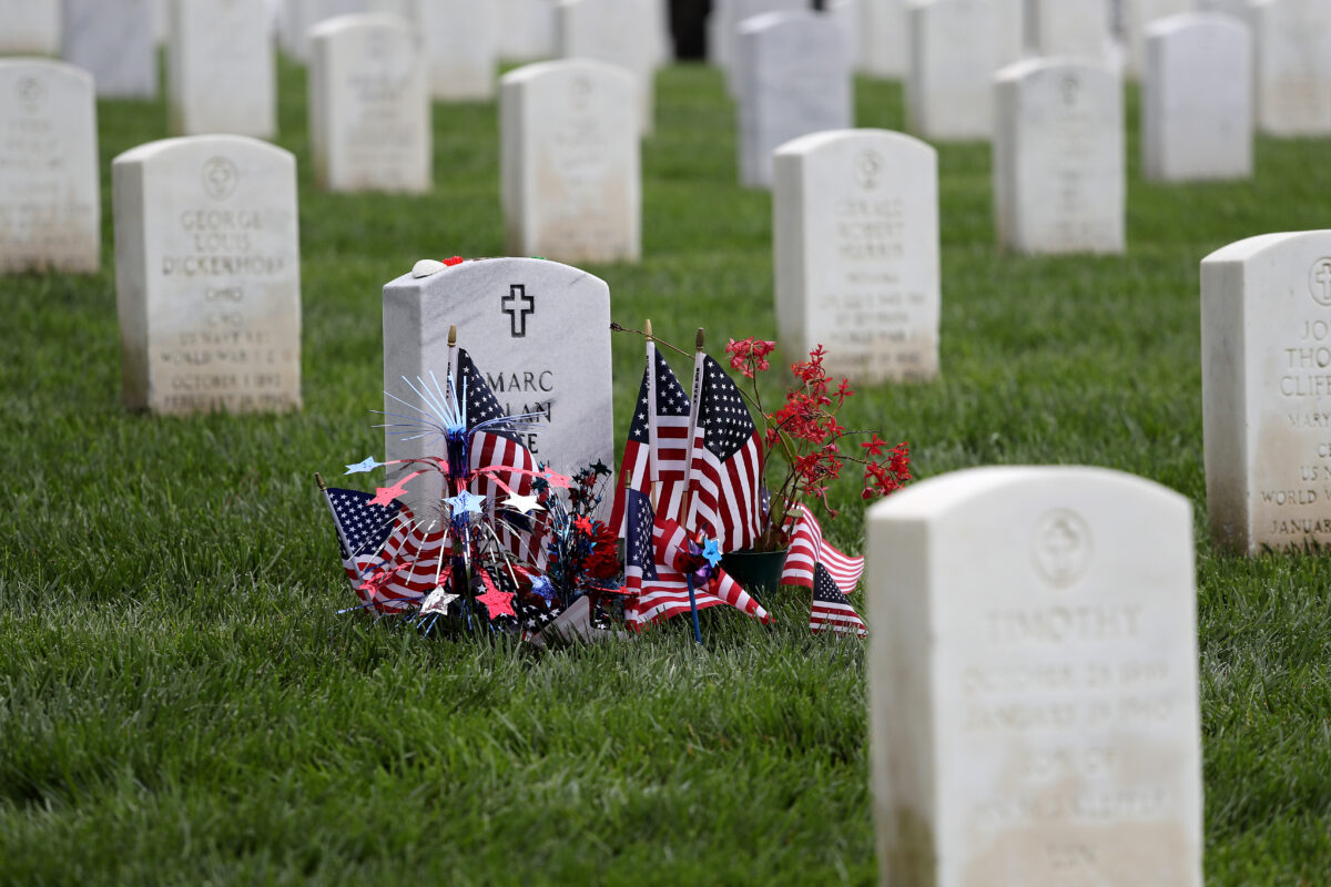 NextImg:San Diego Honors Fallen Veterans on Memorial Day