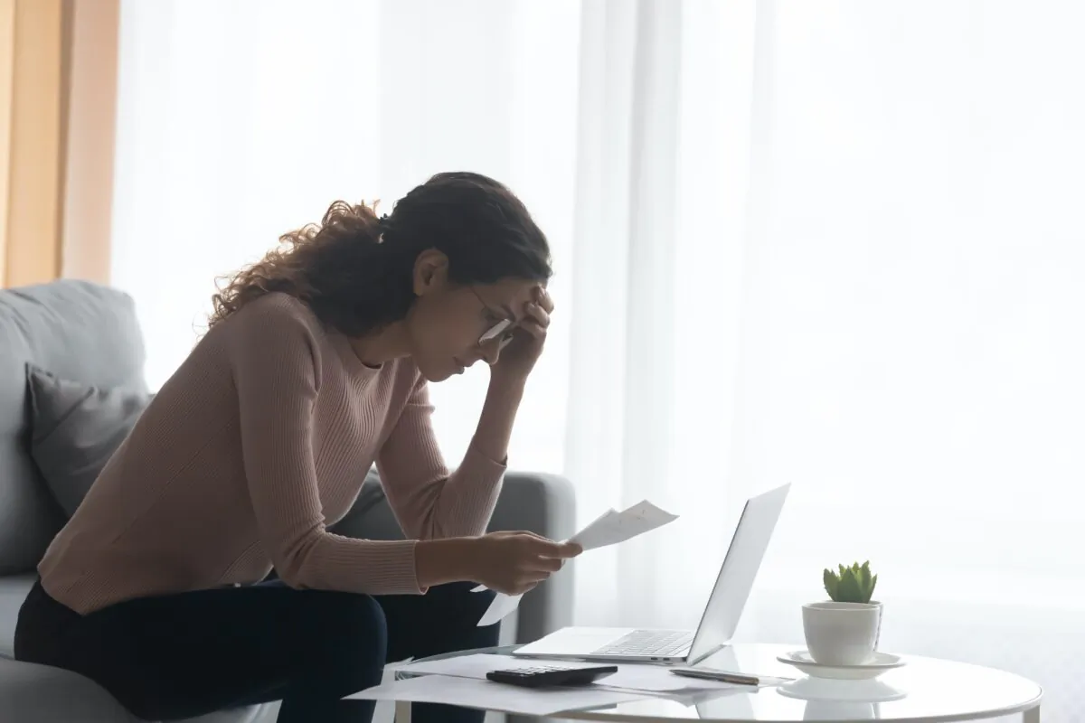 Mary Hunt talks about money management mistakes that can cause setbacks and difficulties. (fizkes/Shutterstock)