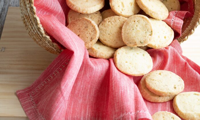 Orange and Sage Scented Shortbread Biscuits