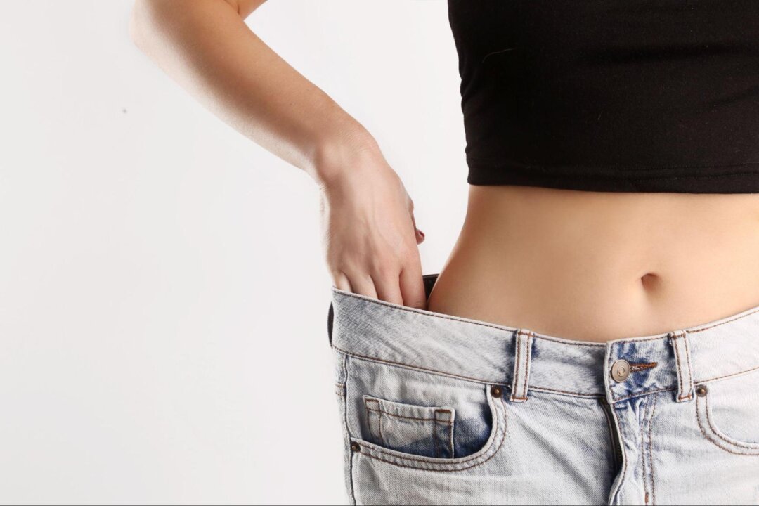 Say goodbye to edematous weight with acupressure and meridian tapping. (Shutterstock)