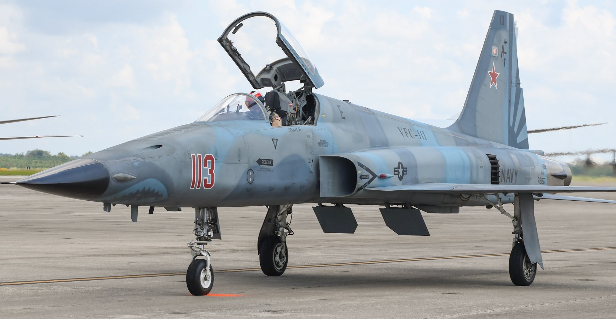 Navy Pilot Rescued After Ejecting From F-5 Jet Off Florida Coast - Vimarsana News