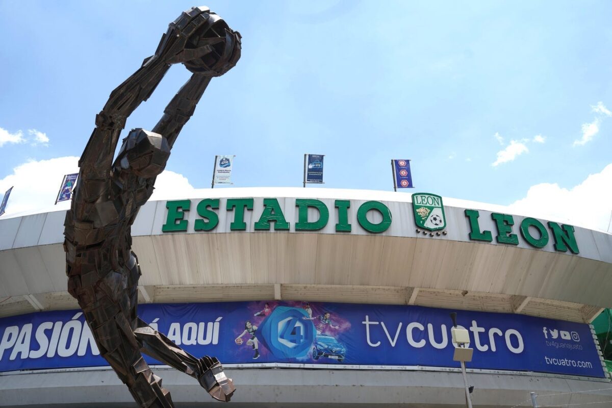 NextImg:Leon Jump in Front LAFC in 1st Leg of Champions League Final