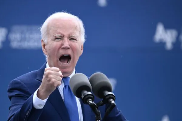 Biden Delivers Commencement Address at US Air Force Academy