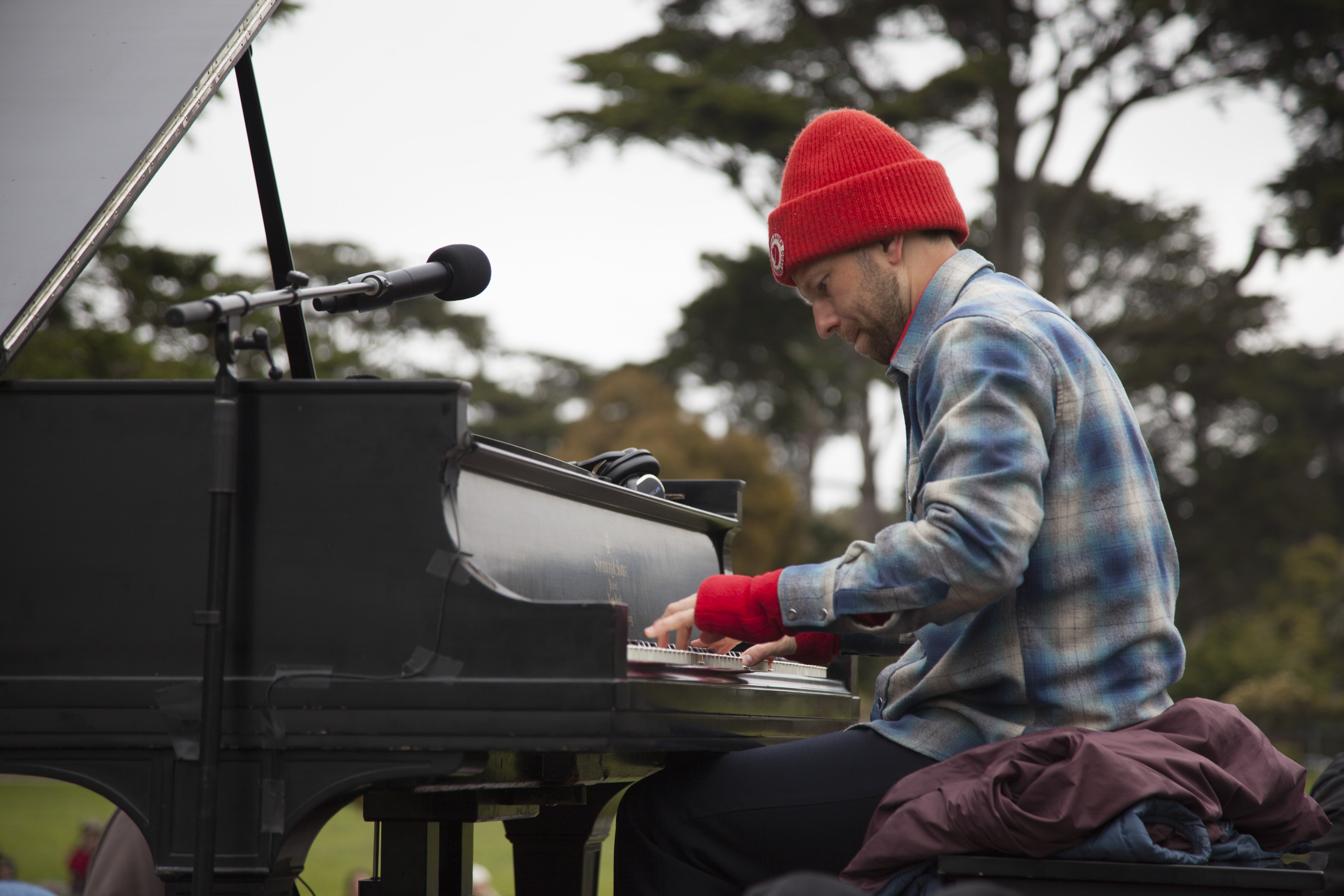 Pianist Combines Music With Nature in Golden Gate Park, San Francisco - Vimarsana News