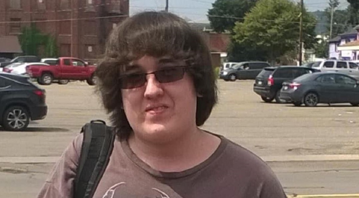 Family of College Student Who Died From COVID-19 Vaccine Sues Biden Administration - Vimarsana News