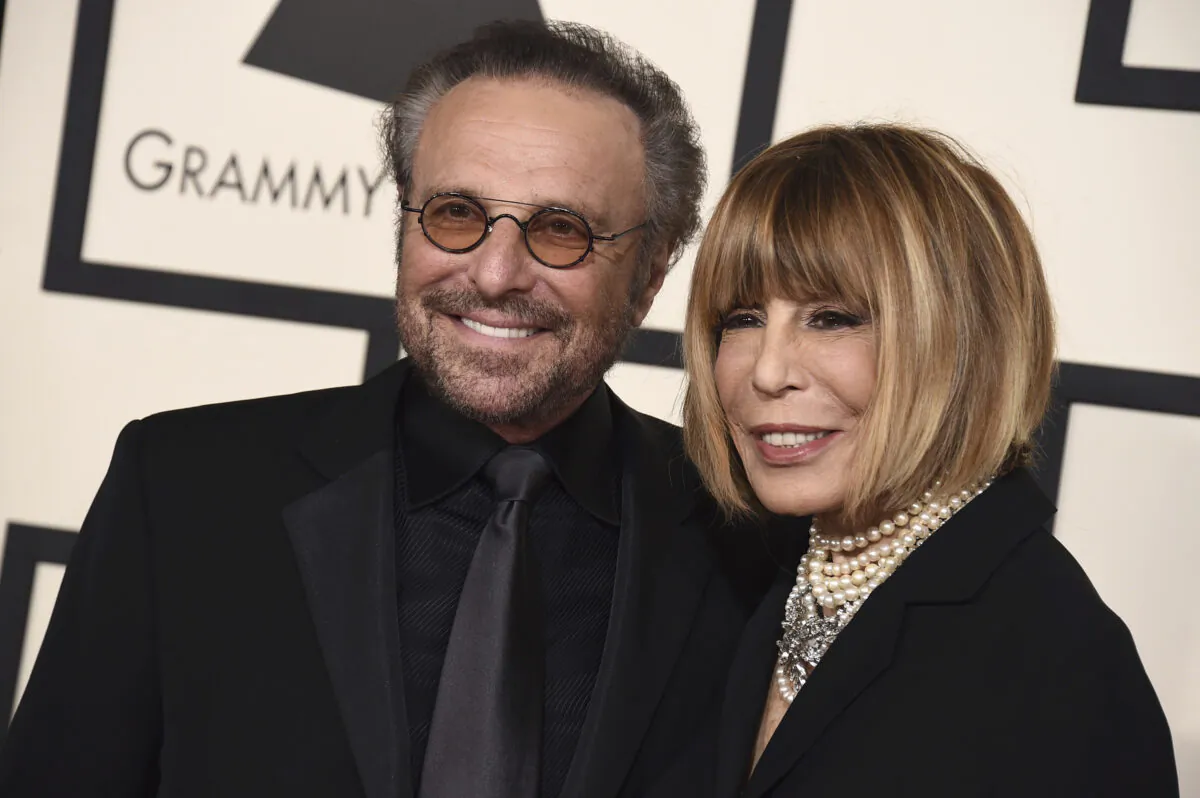 Barry Mann (L) and Cynthia Weil arrive at the 57th annual Grammy Awards at the Staples Center in Los Angeles on Feb. 8, 2015. (Jordan Strauss/Invision/AP)