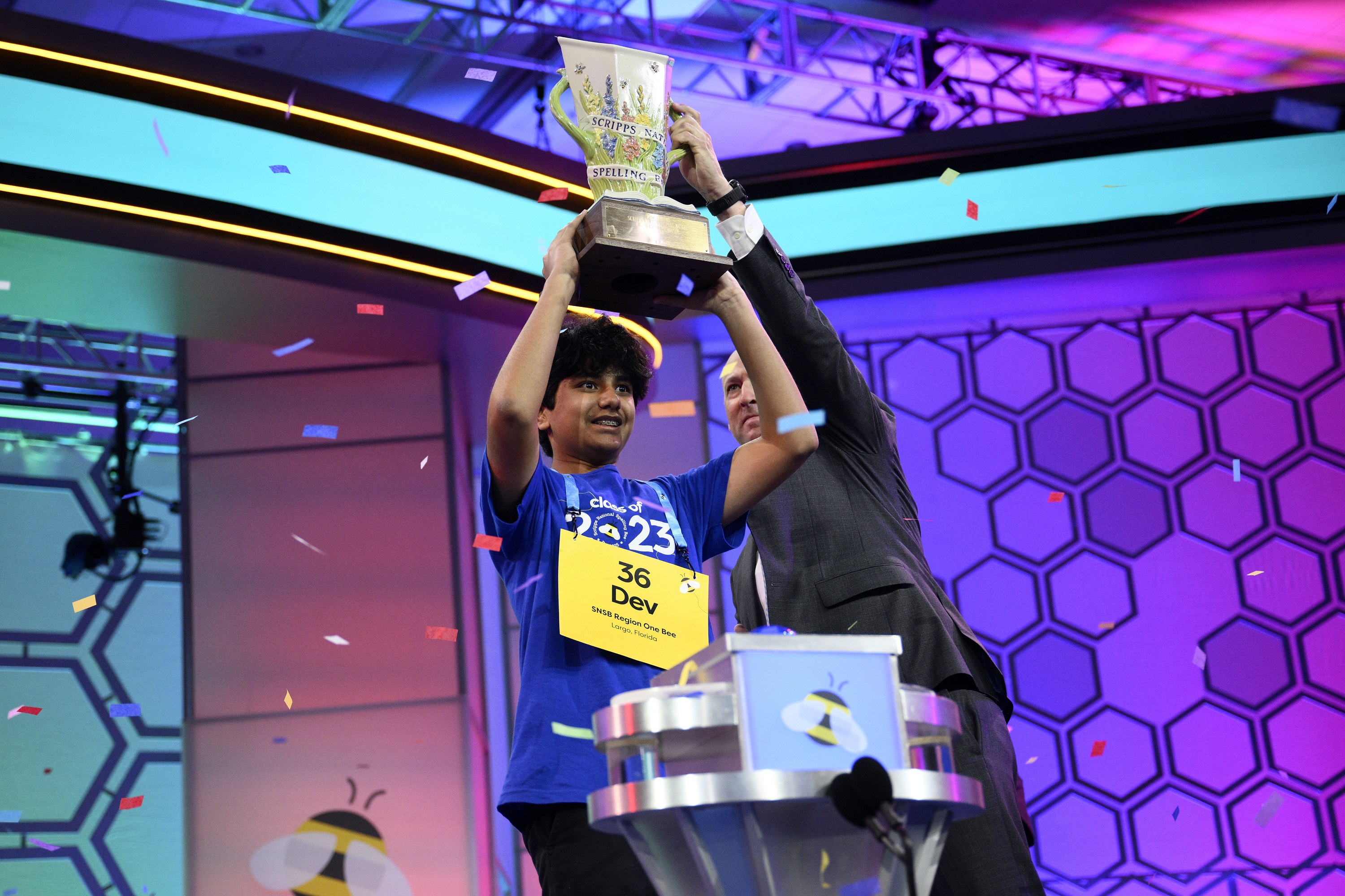 Meet the 14-Year-Old Who Won the Scripps National Spelling Bee With 'Psammophile' - Vimarsana News