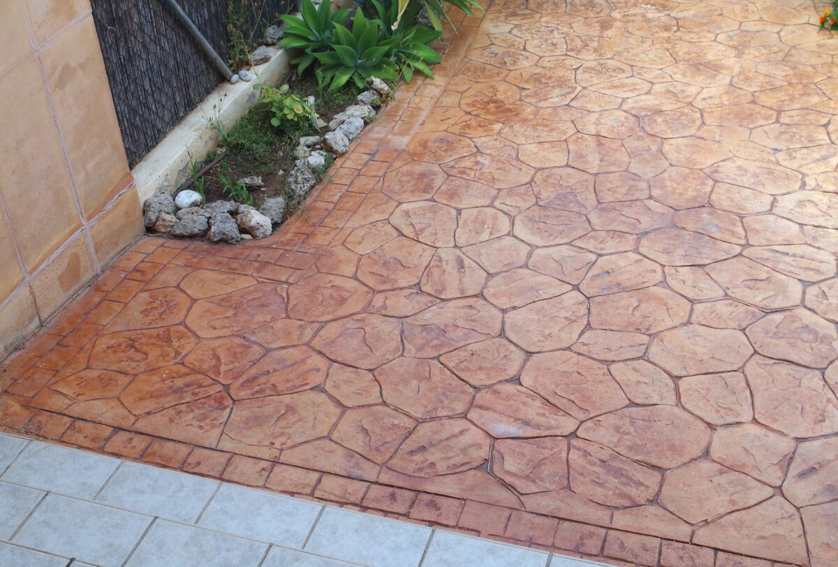 NextImg:Add Some Pizzazz to Patio With Colorized Concrete