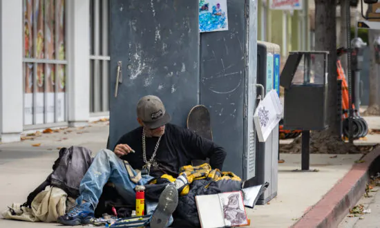 Santa Monica Residents Push Back Against Outdoor Needle Distribution Site for Homeless