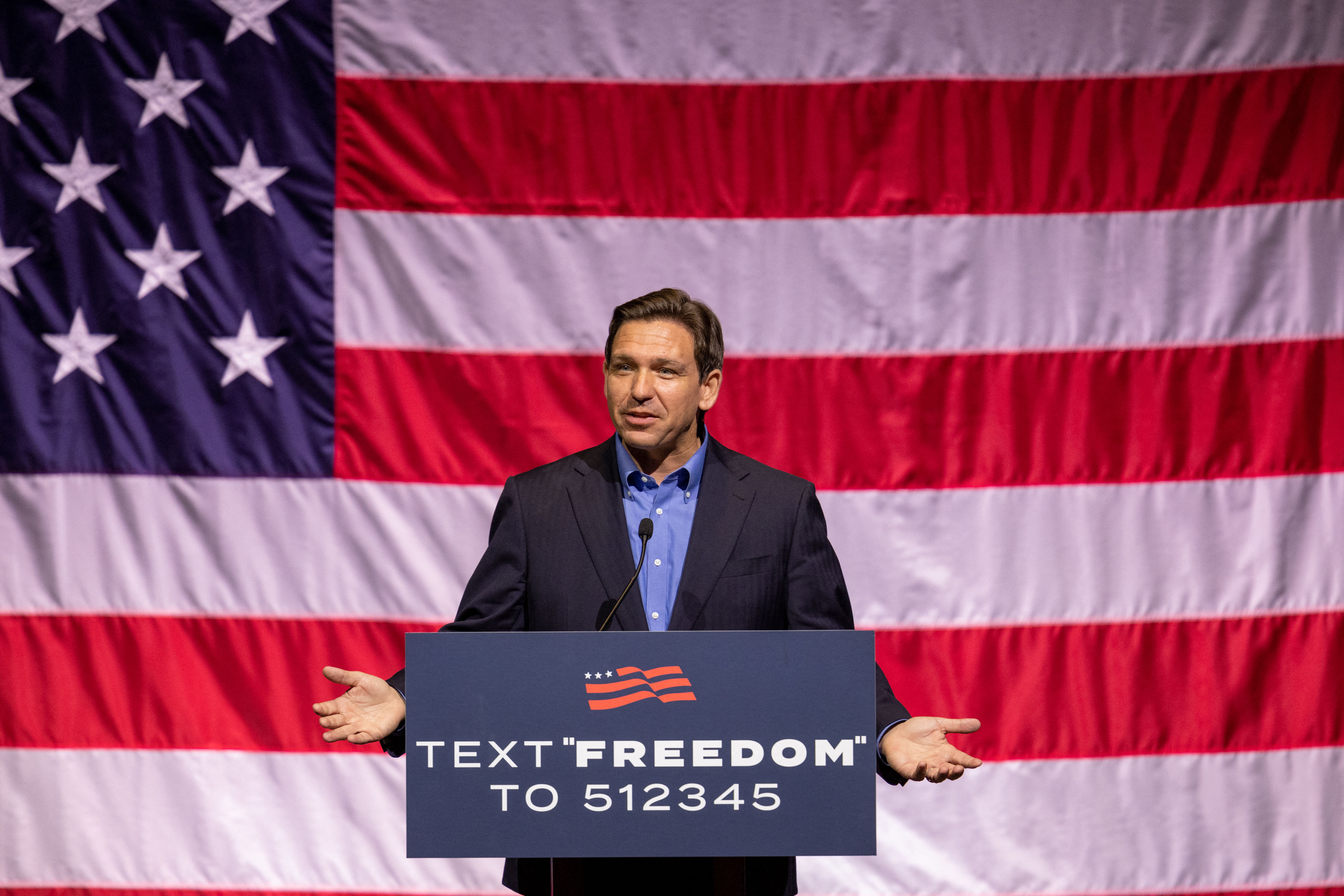 DeSantis Signs Digital Bill of Rights for Florida - Vimarsana News