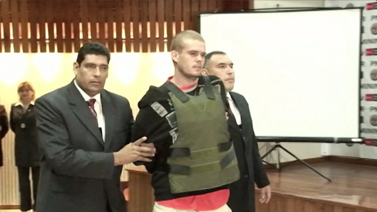 Police present Dutch national Joran van der Sloot to the media in Lima, Peru, on June 5, 2010, in a still from video. (Reuters/Screenshot via The Epoch Times)
