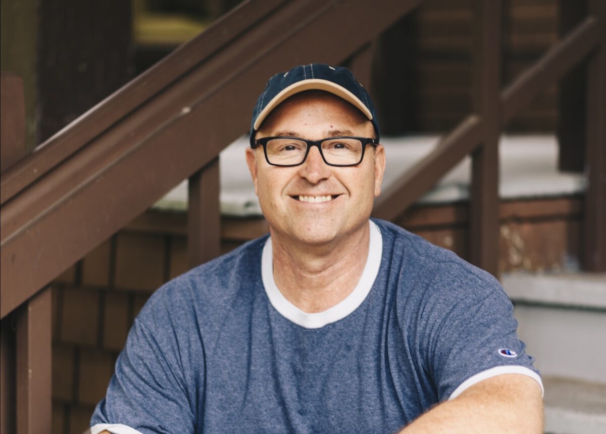 NextImg:How Rob Kenney, the 'Internet's Dad,' Is Filling the Father Gap