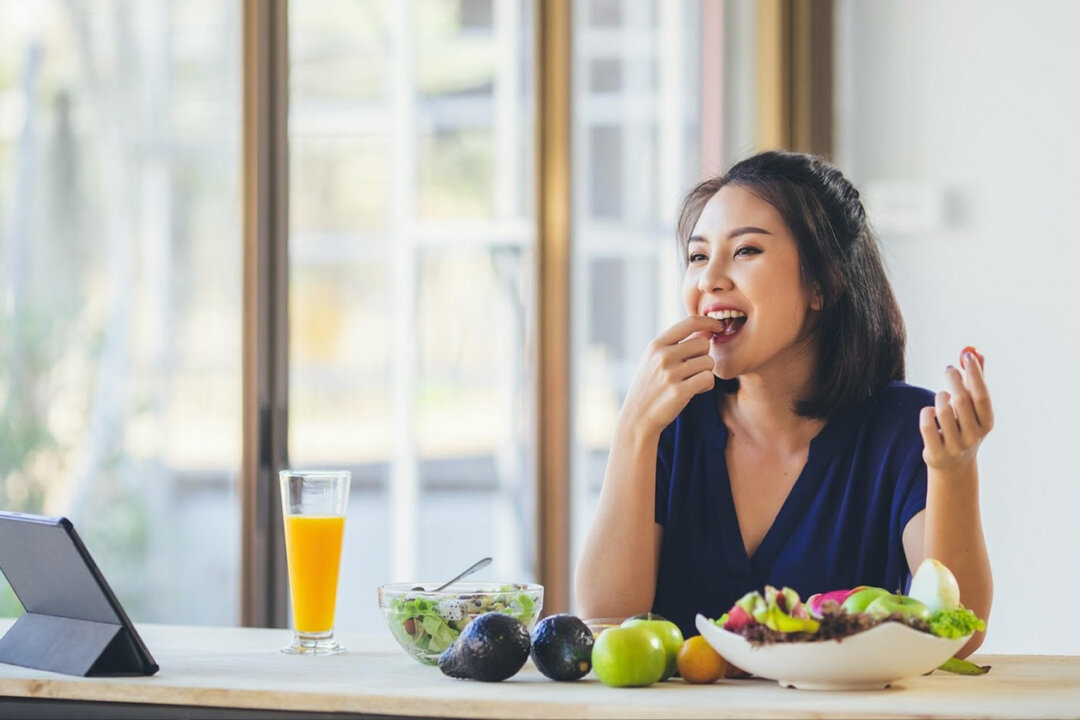 Increasing vegetable and fruit intake can boost the body's levels of antioxidants that protect the lining of blood vessels from oxidative damage. (ME Image/Shutterstock)