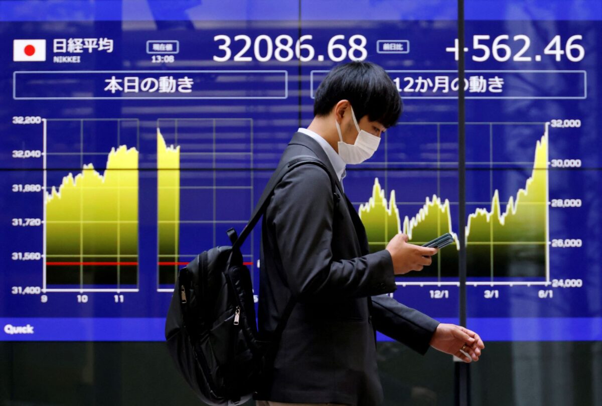 Shares Stroll Higher on June Hike Hiatus Hopes