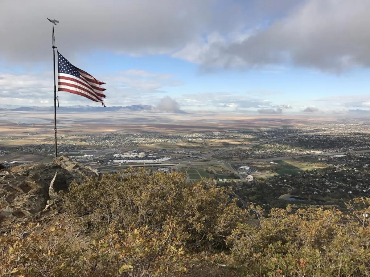 A view from Flag Rock in Farmington in Davis County, Utah. (BrandonEvansPhotographer/Shutterstock)