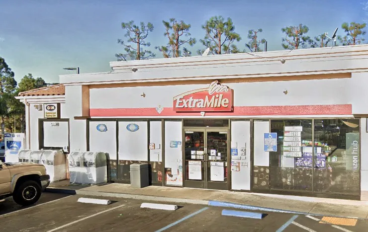 A convenience store at the Chevron gas station on Melrose Avenue and Orange Avenue in Chula Vista, California. (Screenshot via GoogleMaps.com)