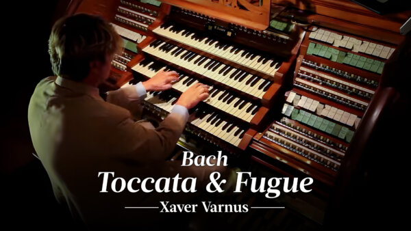 Bach: Toccata & Fugue | Xaver Varnus in the Berliner Dom