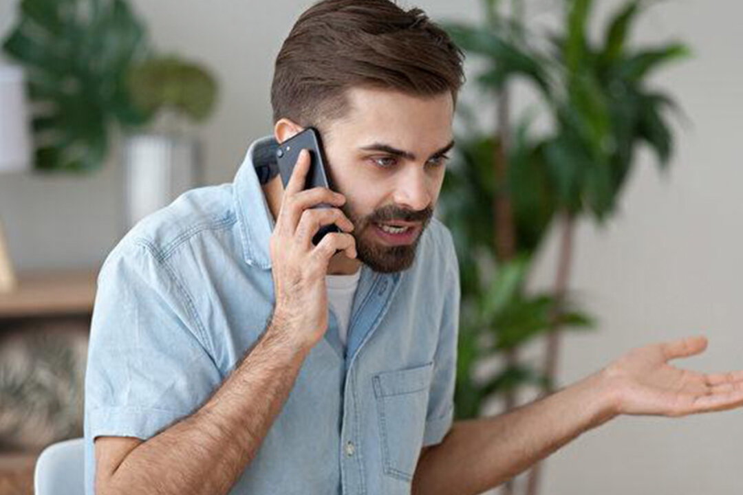 A study found that using mobile phones for 30 minutes or more per week increases the risk of hypertension. (Shutterstock)
