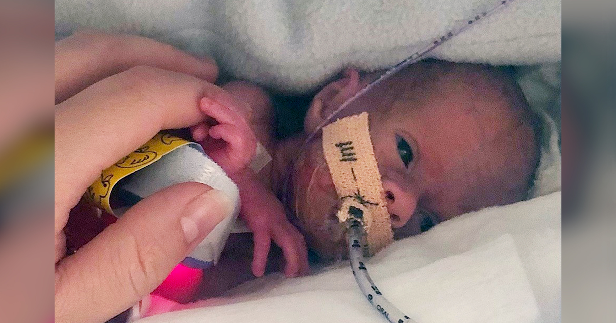 NextImg:Mom's instinct saves her unborn baby when she doesn't feel him move for 2 days