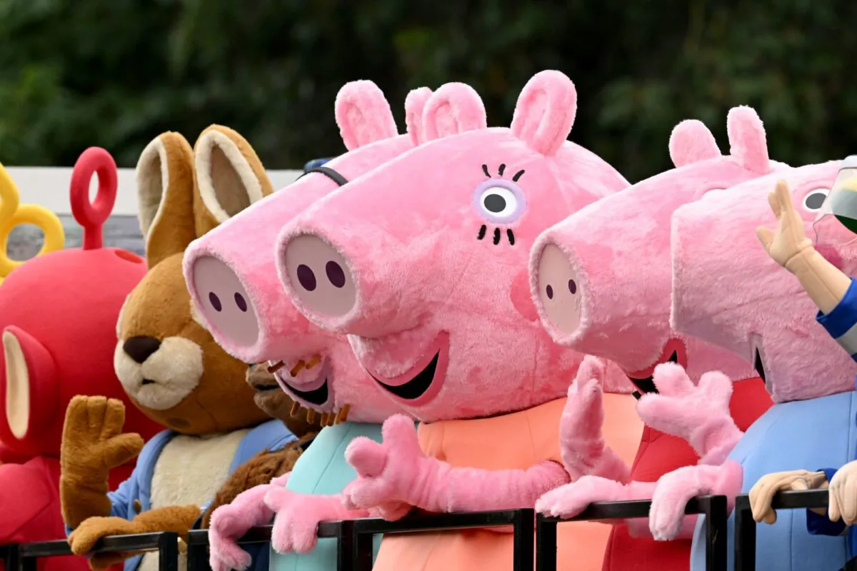 Peppa Pig characters during the Platinum Pageant in London, England, on June 5, 2022. (Leon Neal/WPA Pool/Getty Images)