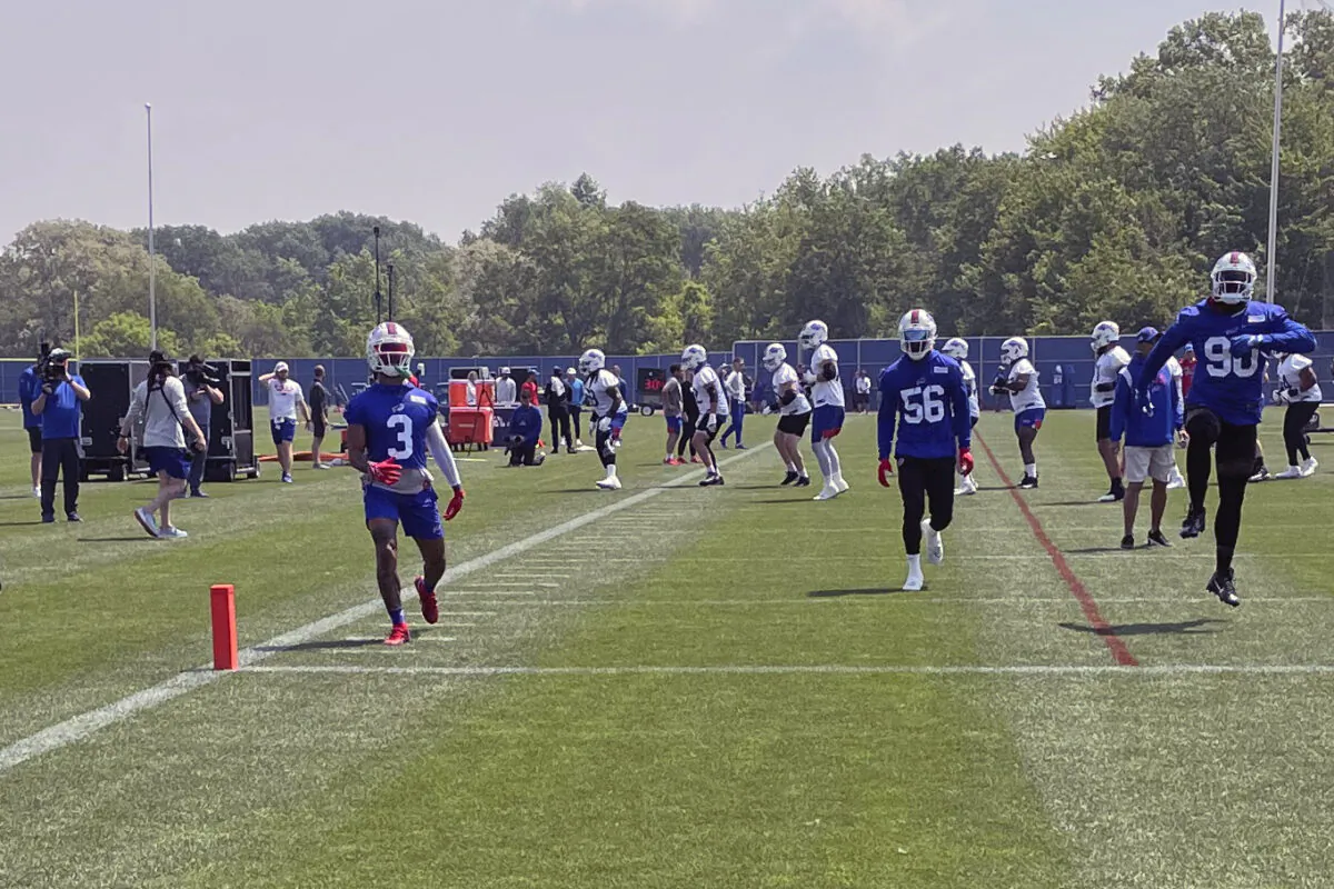 Buffalo Bills' Damar Hamlin (3) practices with the NFL football team in Orchard Park, N.Y. on June 6, 2023. (John Wawrow/AP Photo)