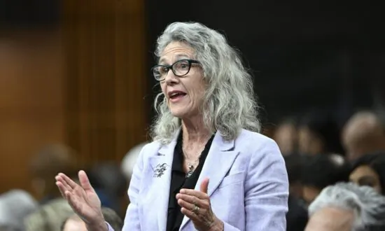 Industry, Conservationists Welcome Ottawa’s Delay on BC Salmon Farm Transition Plan