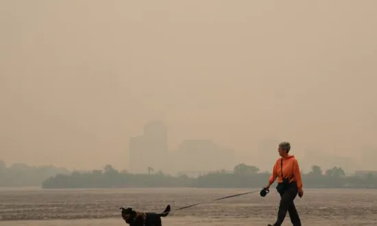 Wildfire Smoke Blankets Ontario, Quebec, Air Quality Plummets, Affects Activities