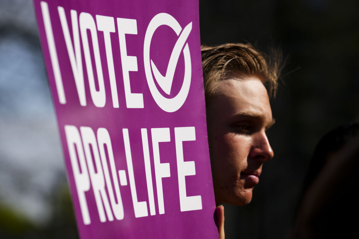 NextImg:Calgary Puts New Limits on Distribution of Pro-Life Material
