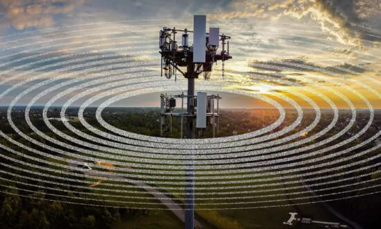 Ageing 3G Network Gets Another Reprieve, This Time Until October
