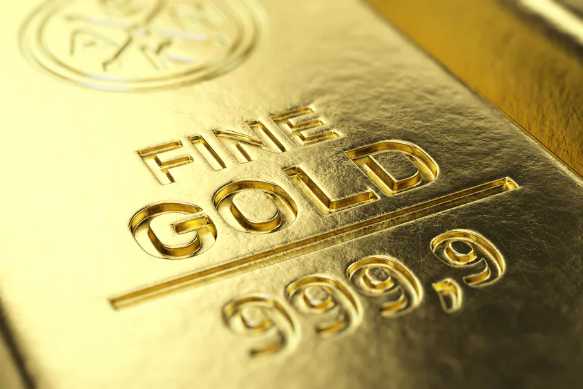 Fine gold bar. (Sashkin/Shutterstock)