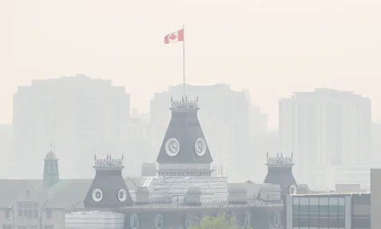 Toronto Air Quality Ranks Among Worst in the World Amid Wildfires