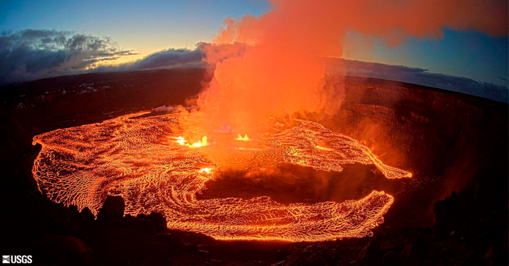 spectacular-footage-of-kilauea-one-of-the-world-s-most-active