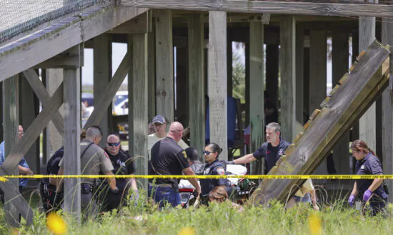 Elevated Walkway Collapses in Texas Beach City, Injuring Dozens