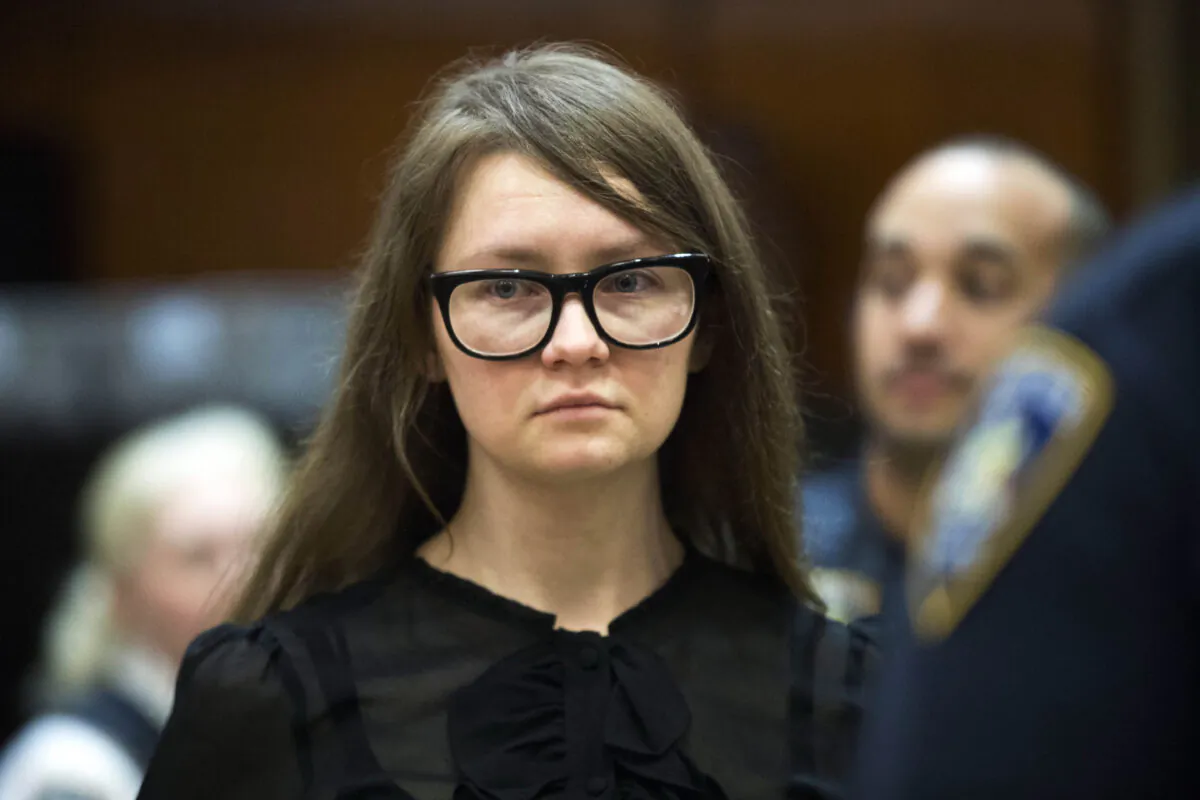 Anna Sorokin returns to the courtroom during her trial on grand larceny and theft of services charges in New York on April 25, 2019. (Mary Altaffer/AP Photo)