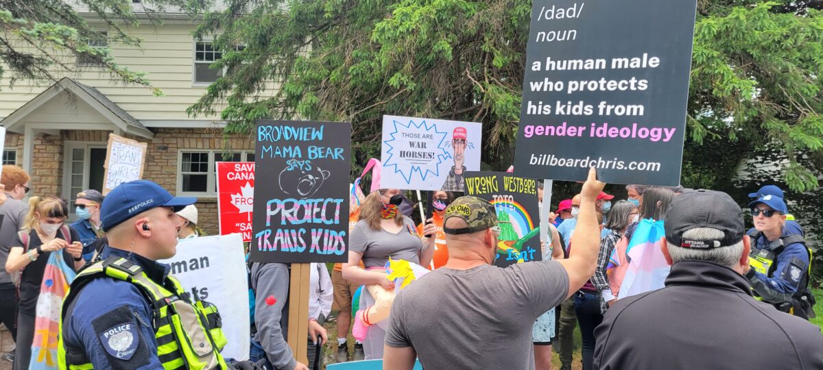 'Leave Our Kids Alone': Hundreds Gather in Ottawa to Protest Against Gender Ideology